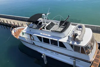 Image de 60' Luxury Yacht Northport Mi on Grand Traverse Bay