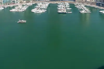 Image de ★Lux BnB 2bd/Magnificent Marina View/Beach 5 mins Walk★