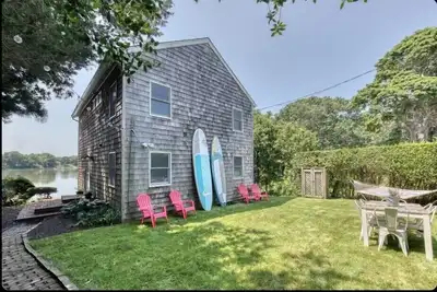 Image de Shelter Island 4 bedroom waterfront home with home office