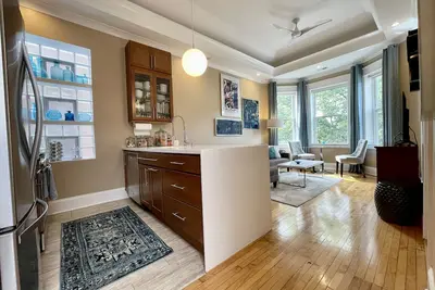 Image de 3f Vintage Graystone in Little Italy near loop Uic United Ct & McCormick Place