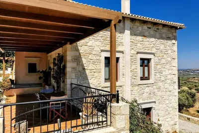 Aelia Villa & Apartments with enchanting views of the Messara plain