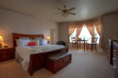 Image de Gold Strike Inn Beautiful, luxurious and completely renovated Victorian mansion