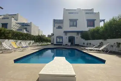 Image de Villa with private pool and beach access