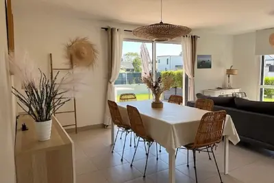 Image de A 150 m de la mer, Meublé de Tourisme 4 * Terrasse, Jardin clos, Parking, Wifi