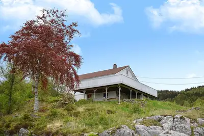 Image de Superbe maison à Seim avec WiFi