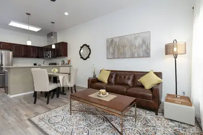 Image de Spacious One Bedroom +Study | Katy Asian Town