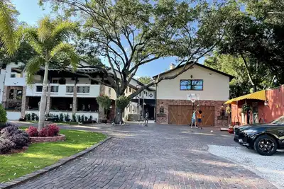 Image de Unique Studio apartment experience with a view❣️