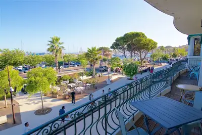 Image de Appartement Port Et Plage Centrale Bandol, Parking