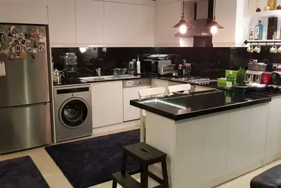 Image de Large, spacious apartment with own pool in central location