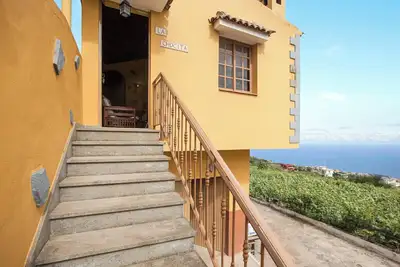 Image de Maison de vacances Casa La Chocita avec vue sur la mer, vue sur les montagnes