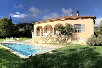 Image de Spacious pet friendly villa with large garden, swimming pool and 3 a/c bedrooms