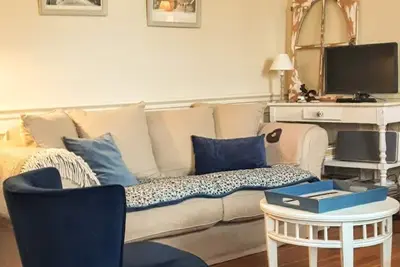 Image de Le Cottage de la Plage situé dans l'éventail au calme - 150m Marché, 500m Plage