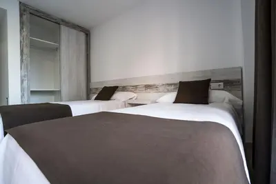 Image de Apartment 1 bedroom 1 bathroom (2-4), B44, B45