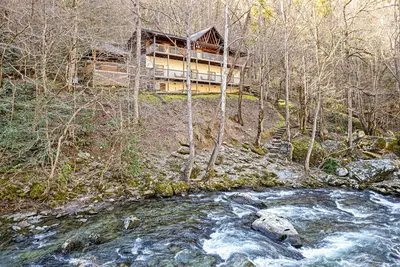 Image de Secluded River, 4 K Suites Fishing Firepit Hottub