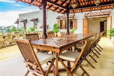 Image de Cinnamon House by The Serendipity Collection