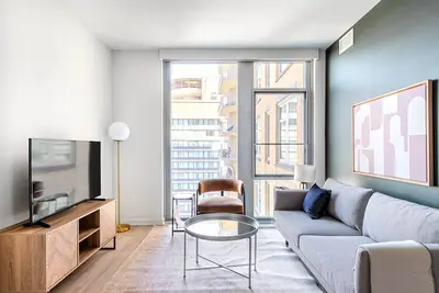 Image de Luxe Crystal City 2br w/ Pool, Gym, W/D, 1 block to to Wf by Blueground