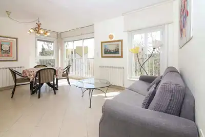 Image de Jabotinsky I - Deux Chambres Appartement, Couchages 4