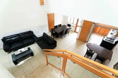 Image de Keren Kayemet - Quatre Chambres Appartement, Couchages 8