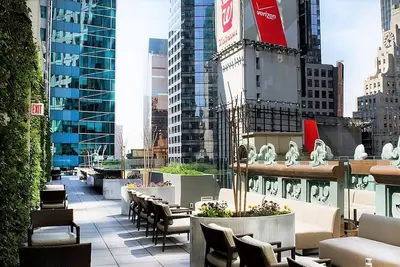 Image de 2 Premier City View Rooms with Two Queen Beds at The Knickerbocker Hotel