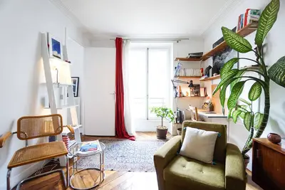 Image de Bel Apt Design En Plein Paris Proche Du Louvre