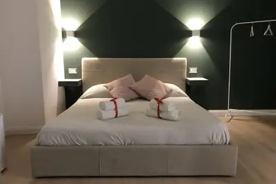 Naples Suite And Home