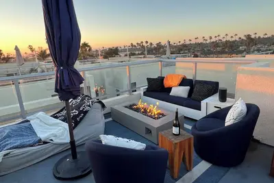 Image de Luxurious Long-Term Fully Furnished Rental in South O-Coastal Paradise Awaits!