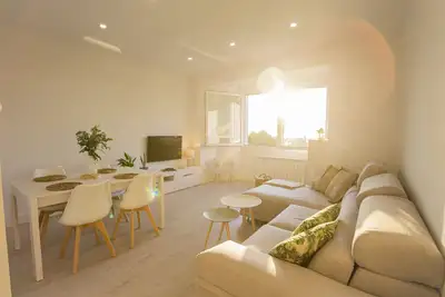 Image de Balcony at Arousa - Upscale Getaway + Patio