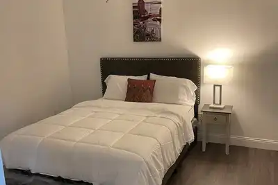 Image de Modern cheerful 4 bedroom private entire home