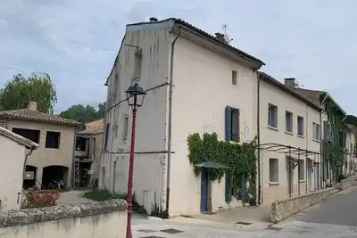 L'Oustalet, charming village house with private garden and shared swimming pool