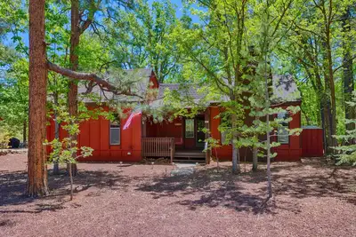 Image de Remodeled - Cute Family Cabin in Pinetop Country Club, Dog friendly