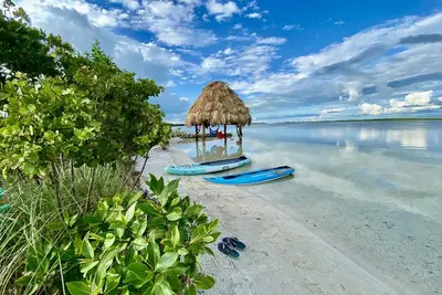 Image de Charming Modern Beach Villa with 360 Island views & easy resort access