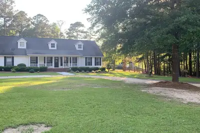 Image de Beautiful Quiet Country Home