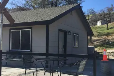 Image de \"Quinn\" tessential Railfan Accommodations 2 Bedrooms/1Bathroom