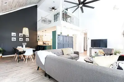 Image de Scandi Chic-mins to Ksu/Dt, w/King, Pet friendly