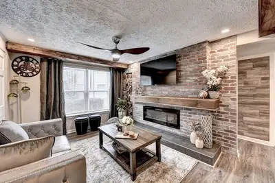 Image de Rustic Comfort near Downtown/ Midtown