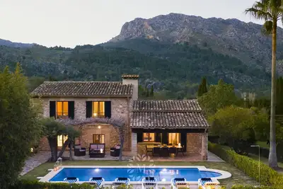 Villa Can Peric avec Piscine et joly Jardin À Pollensa. Calme et Cosy