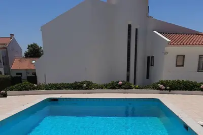 Image de Impecable 4-Bed Villa in Praia da Areia Branca