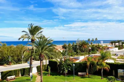 Image de Apartment with sea views, 100 meters from the beach