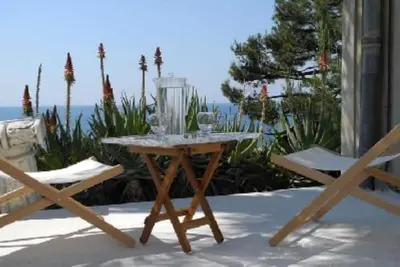 Image de Nice Appartement-villa Bord de mer terrasse jardin