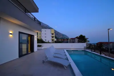 Image de Villa Novella with Heated Pool