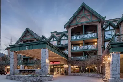 Pinnacle Hotel Whistler Village