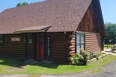 Image de Breathtaking Lakefront Lodge - Sleeps 10