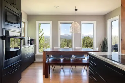 Image de New! Family + dog heaven on 3 acres. near Rmnp, Winter Park + Granby