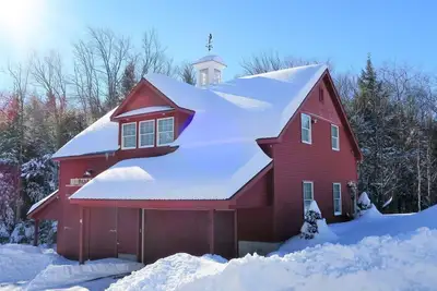 Image de Beautiful barn-house located in the mountains