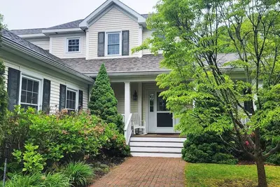 Image de Exceptional mid-Cape oasis with many amenities!