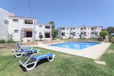 Image de Appartement Moradia das Gaivotas 6 avec Piscine, Jardin & Balcon