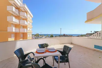 Image de Apt. Torre Sol 107 – Face à la plage, climatisation et piscine