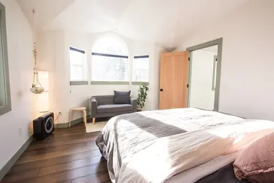 Image de Modern Midtown Home w/ Luxury Finishes & Hot Tub!