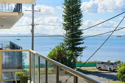 Image de Shoal Court 5, 7 Lillian St - fabulous location with water views