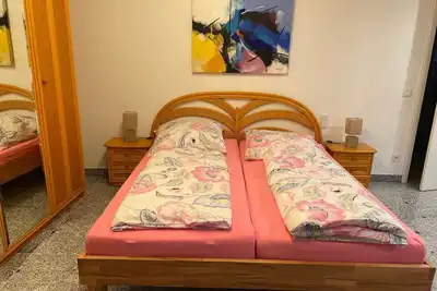 Image de Souterrainzimmer im Grünen